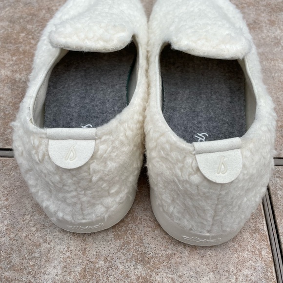 Allbirds Wool Lounger Fluffs in Natural White - Picture 5 of 12